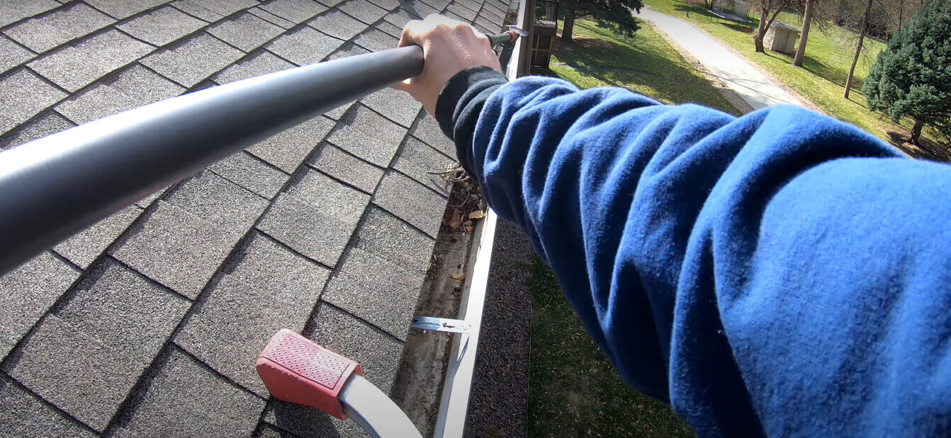 Roof Gutter Cleaning in AZ